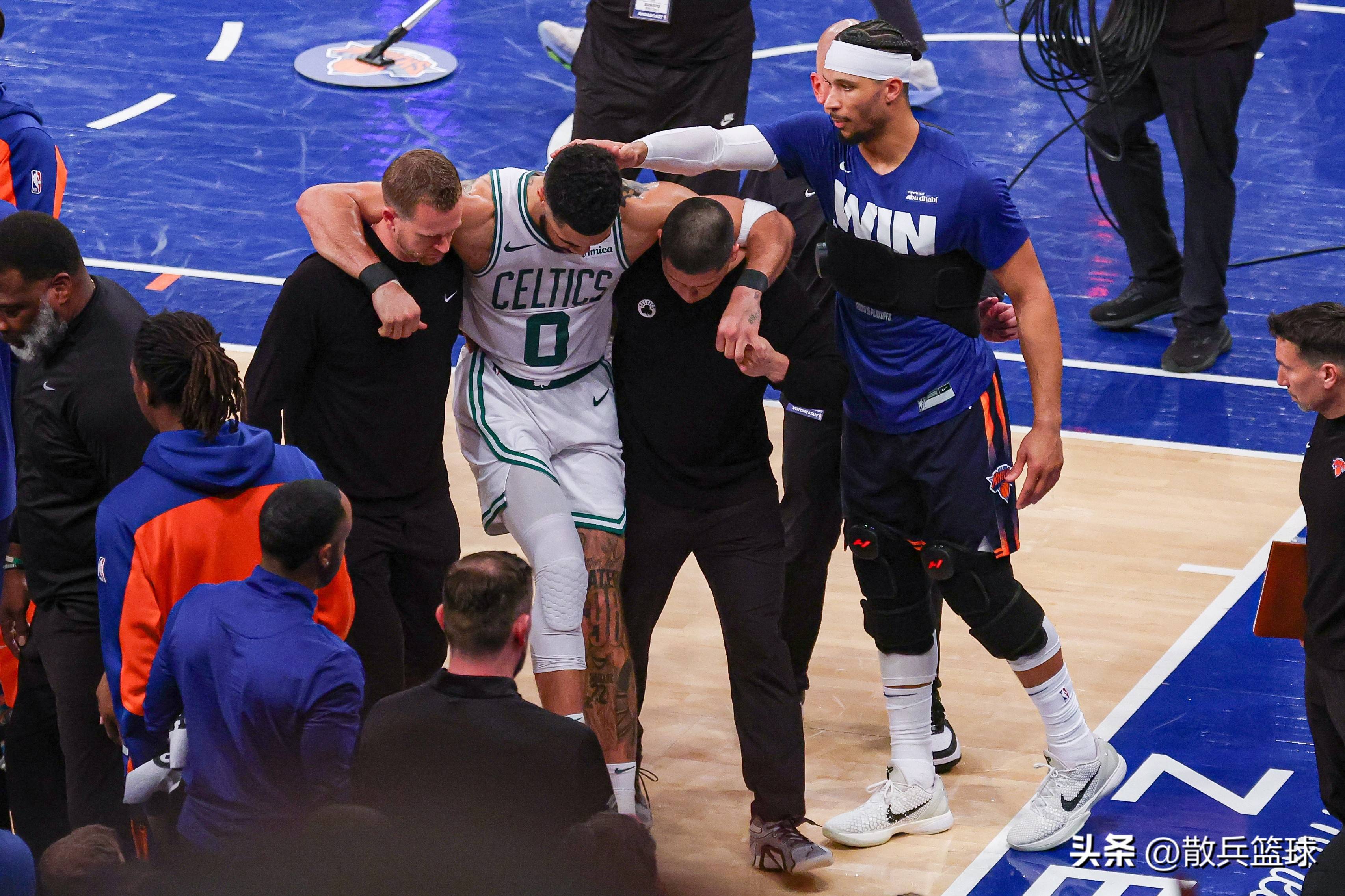 九游官网-关于勇士关键时刻救险，塔图姆力保胜局拿下系列赛的信息