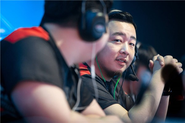 九游游戏中心-重返赛场首场状态出色，TL观众沸腾！，Doinb重返赛场再创辉煌时刻的简单介绍