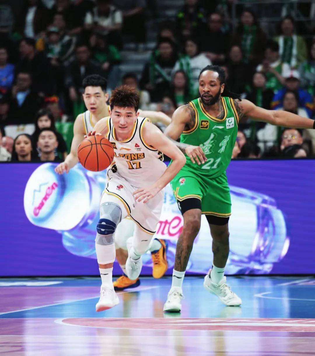 九游官方入口-包含CBA季后赛赛程吃紧，北京首钢赛后内部沟通，引发热议，资深球员宣示担当的词条